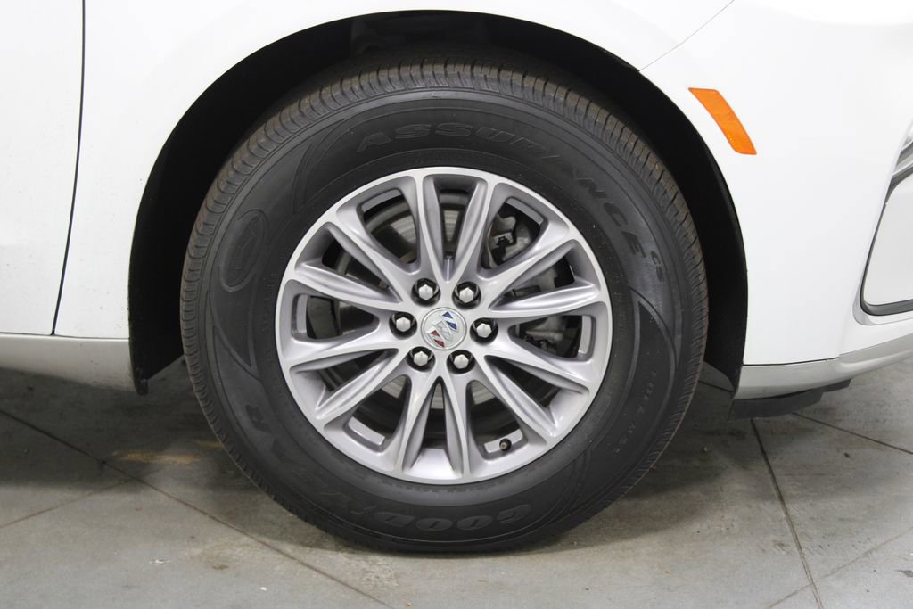 Used 2024 Buick Enclave Essence w/ Technology Package image 12