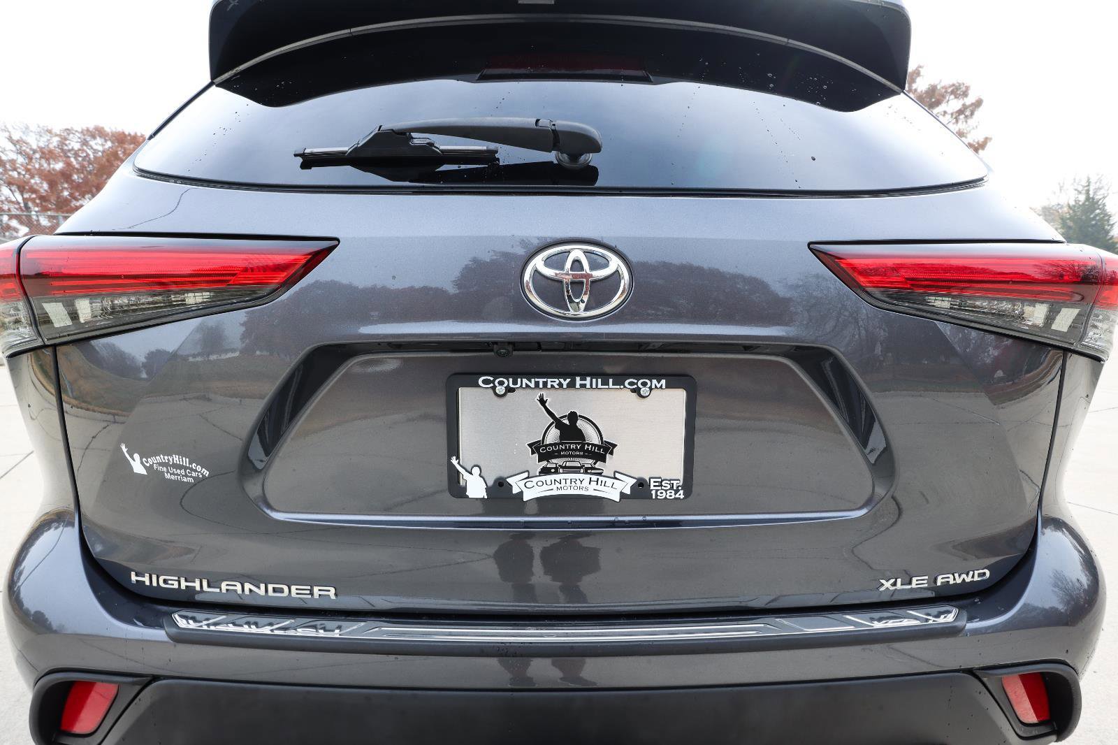 Used 2020 Toyota Highlander XLE image 46