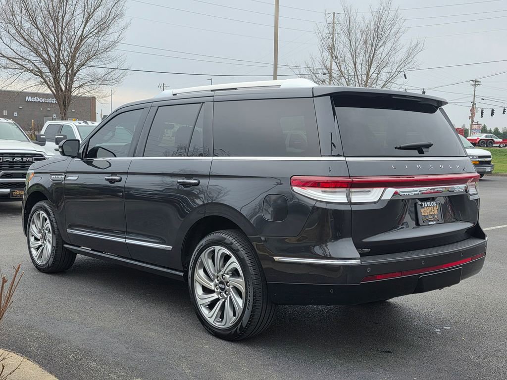 Used 2024 Lincoln Navigator Reserve image 7