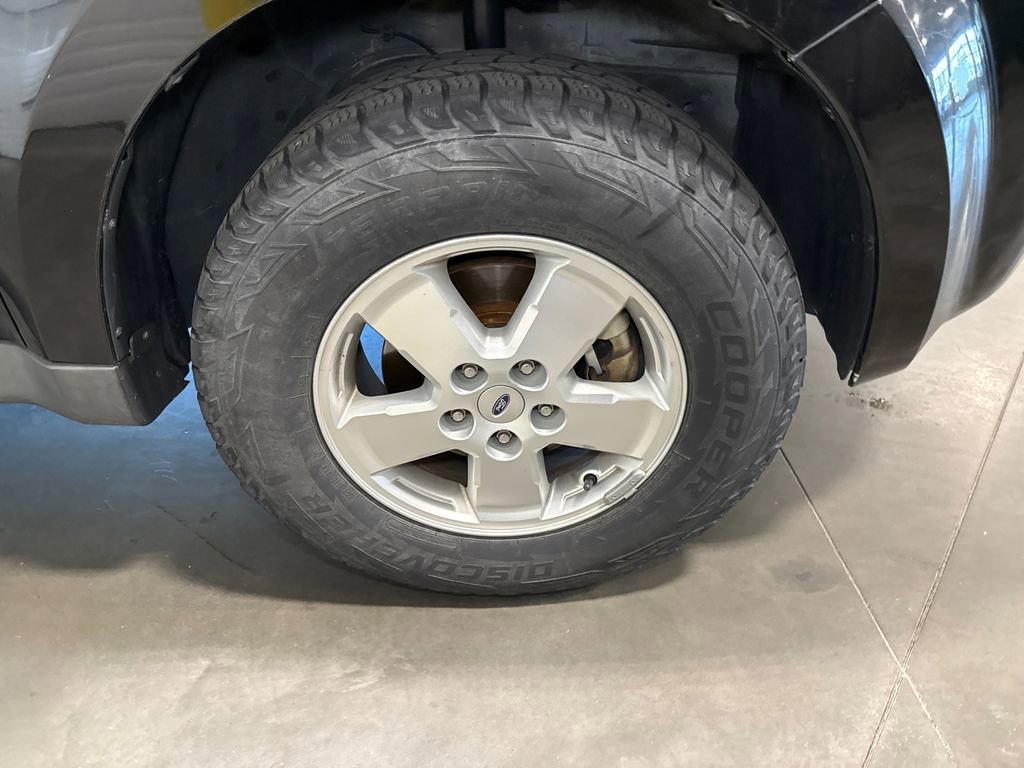 Used 2011 Ford Escape XLT AWD/4WD image 15