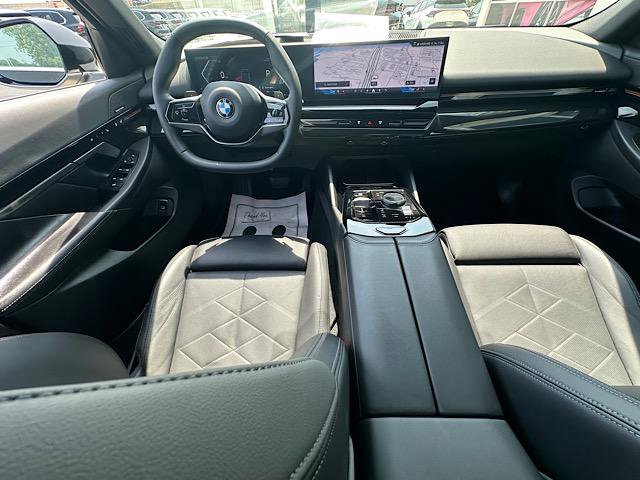Used 2024 BMW 530i xDrive w/ Premium Package AWD/4WD image 19