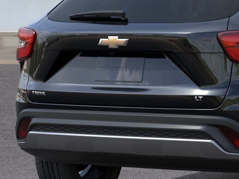 New 2026 Chevrolet Trax LT w/ Sunroof Package FWD image 14