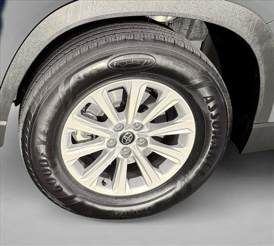 Certified 2025 Toyota Grand Highlander XLE image 9