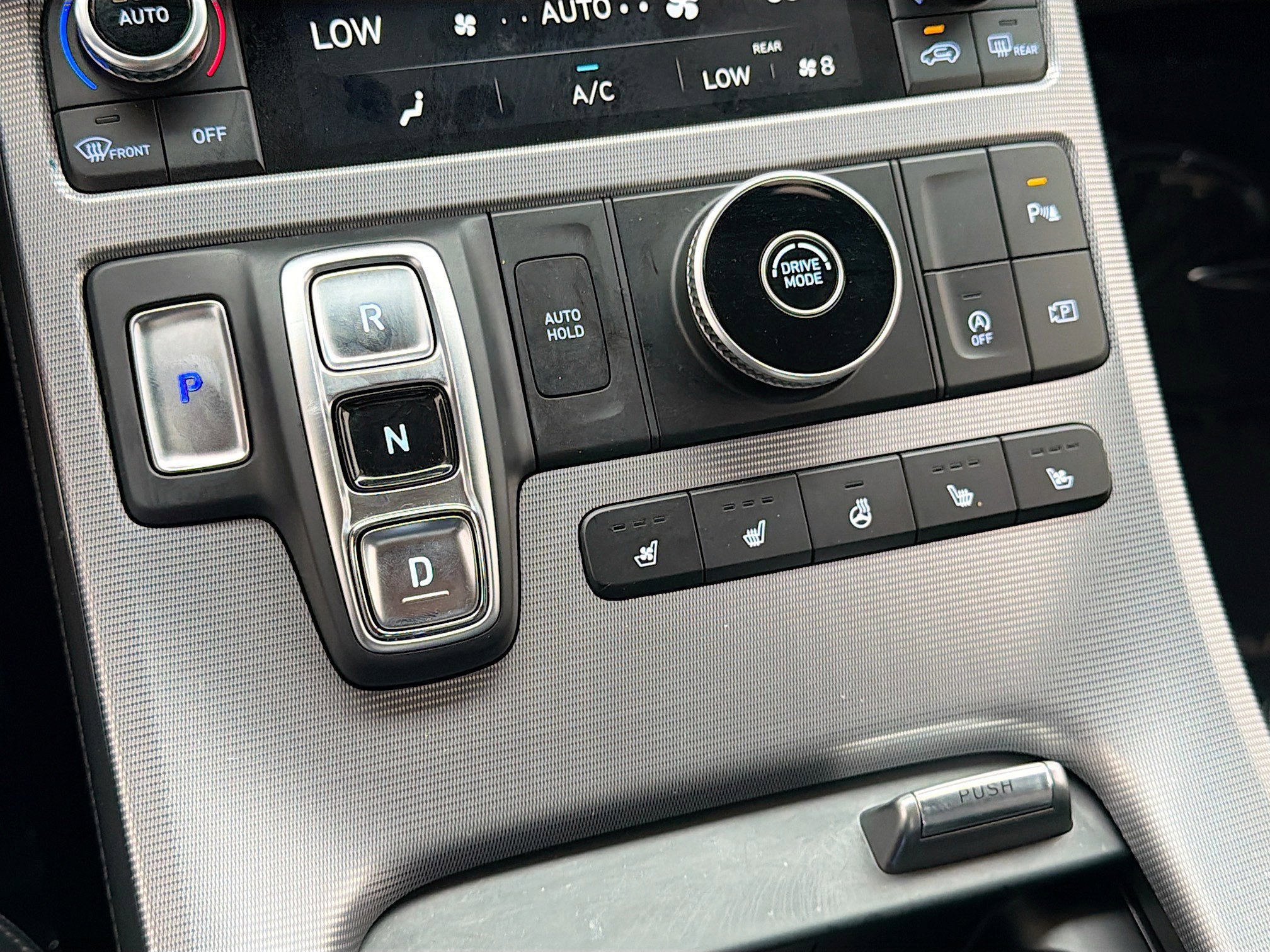 Used 2024 Hyundai Palisade Calligraphy image 31