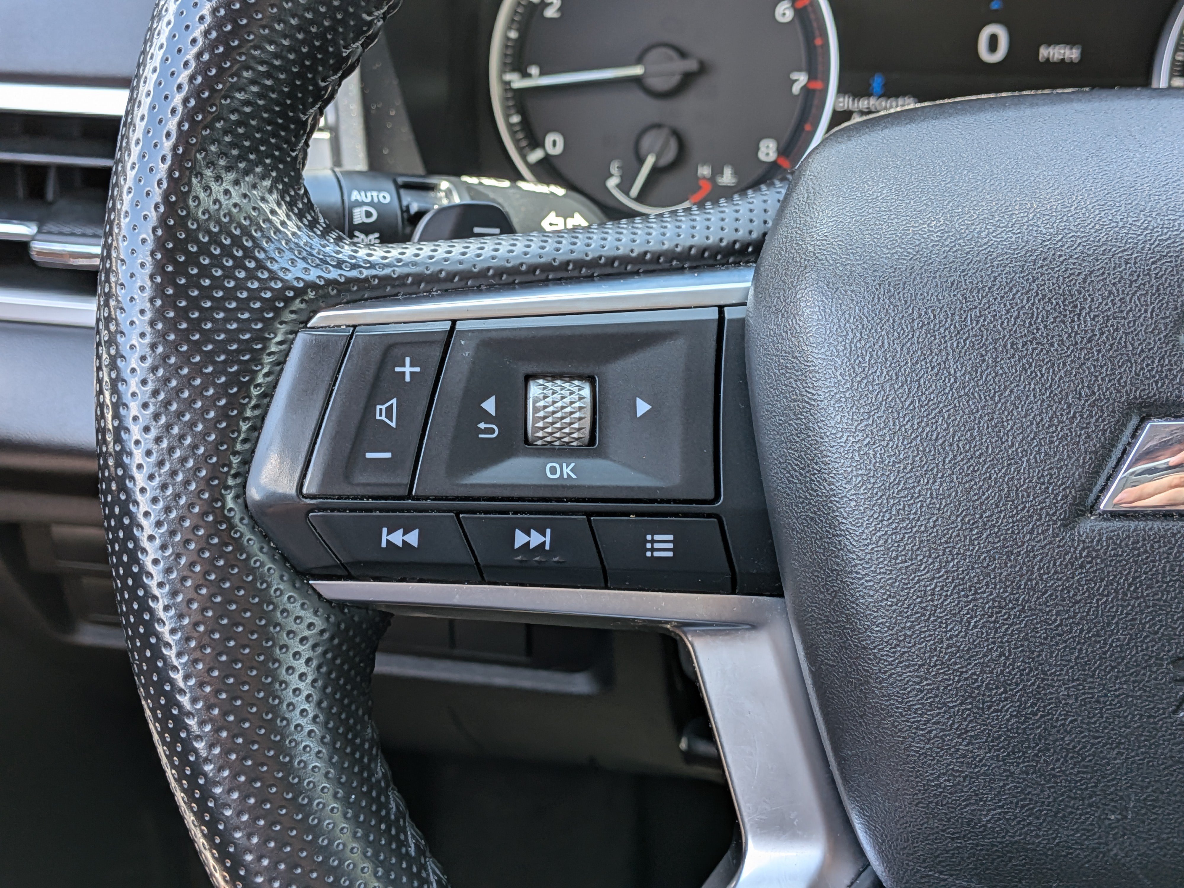 Used 2024 Mitsubishi Outlander SE Black Edition AWD/4WD image 24