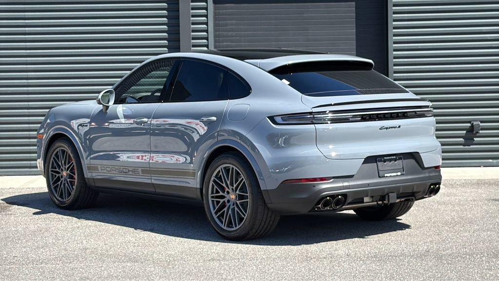 New 2026 Porsche Cayenne S image 3
