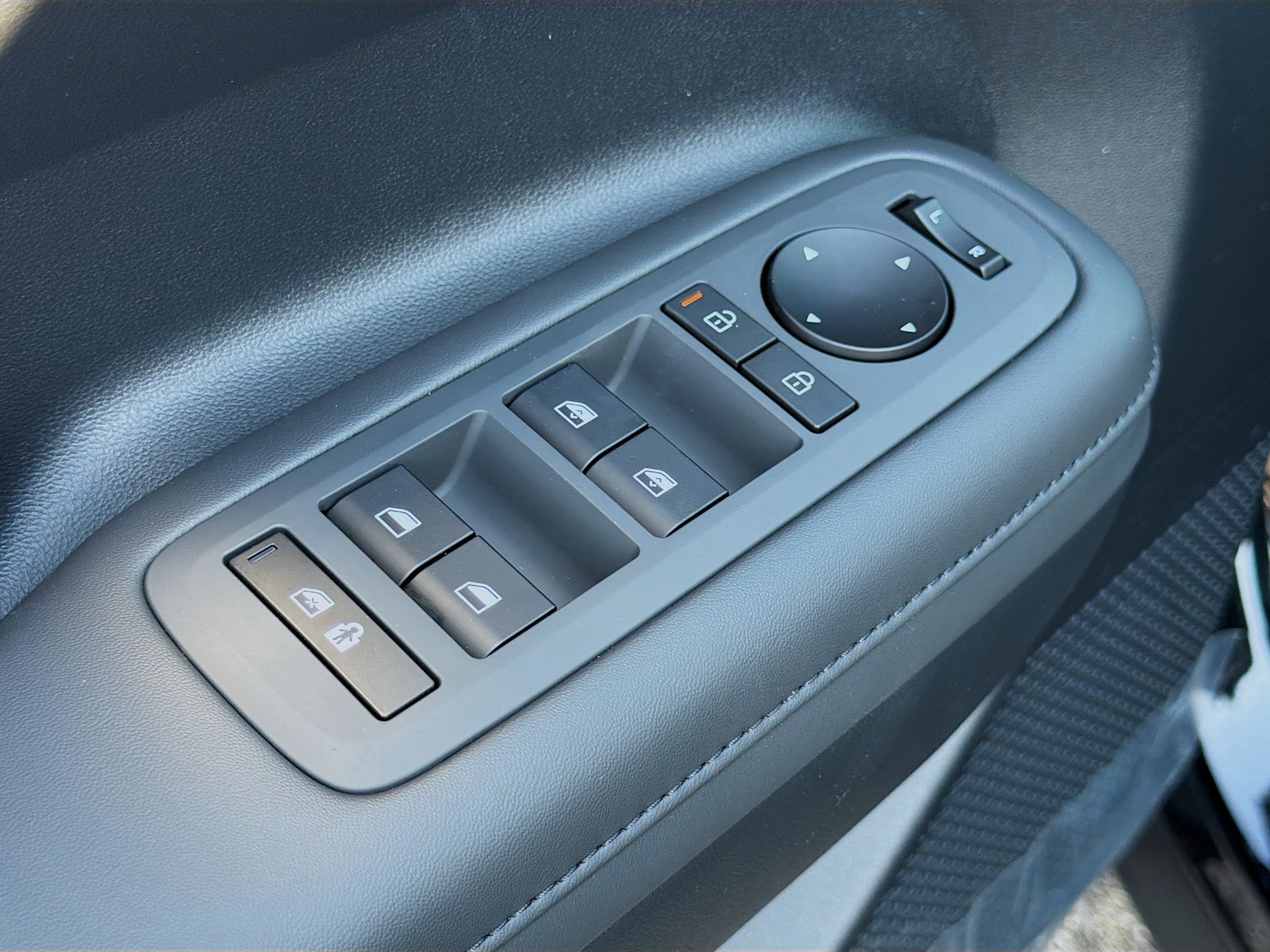New 2026 Hyundai Santa Fe SEL FWD image 24