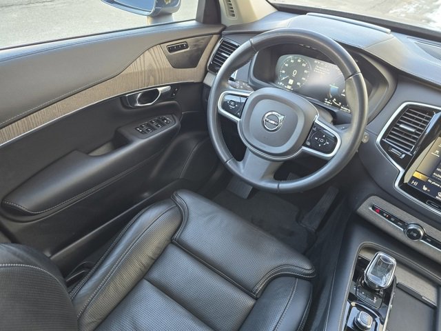 Used 2022 Volvo XC90 T8 Inscription image 23