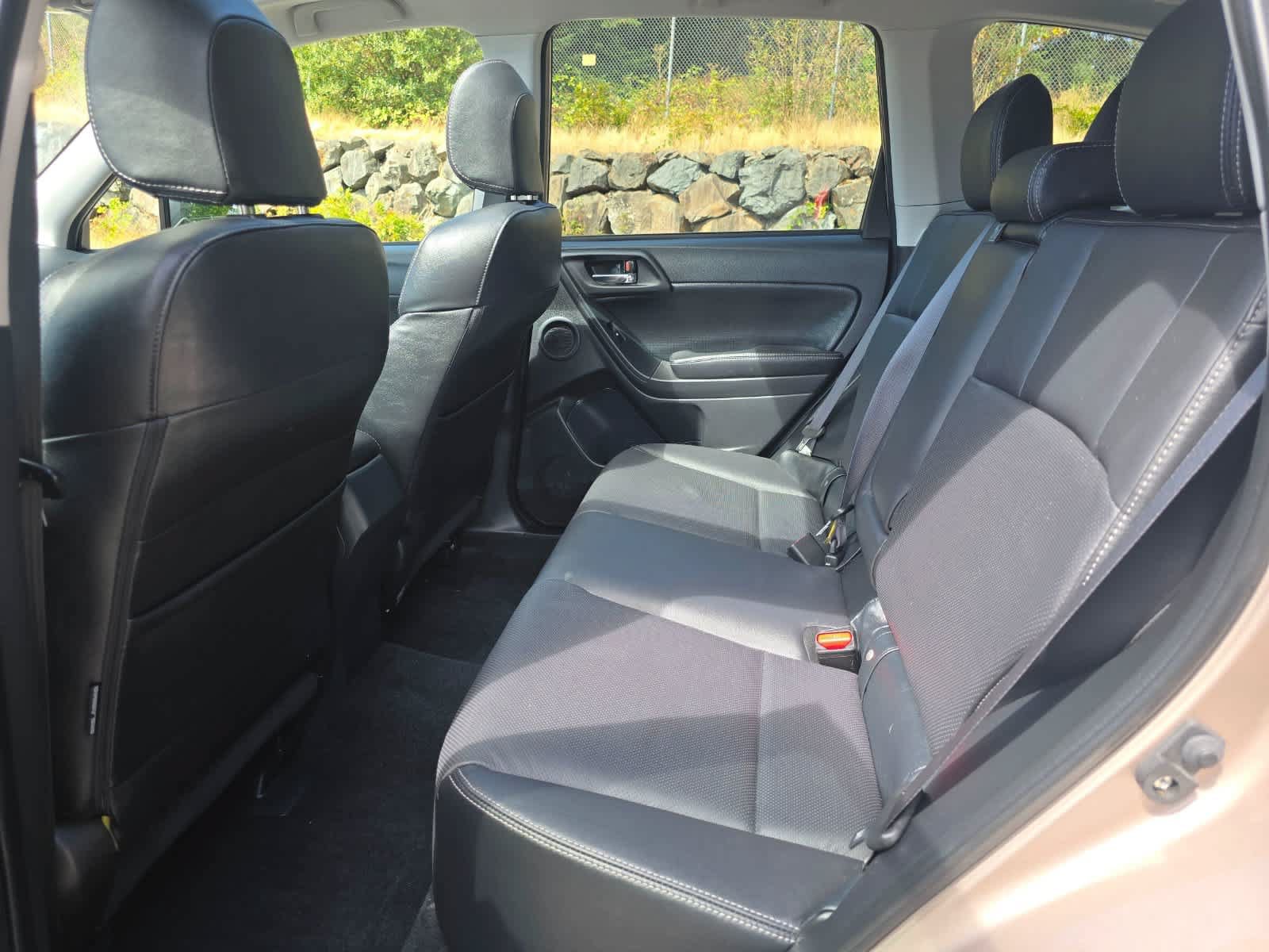 Used 2016 Subaru Forester 2.5i Touring w/ Eyesight & Navigation System AWD/4WD image 24