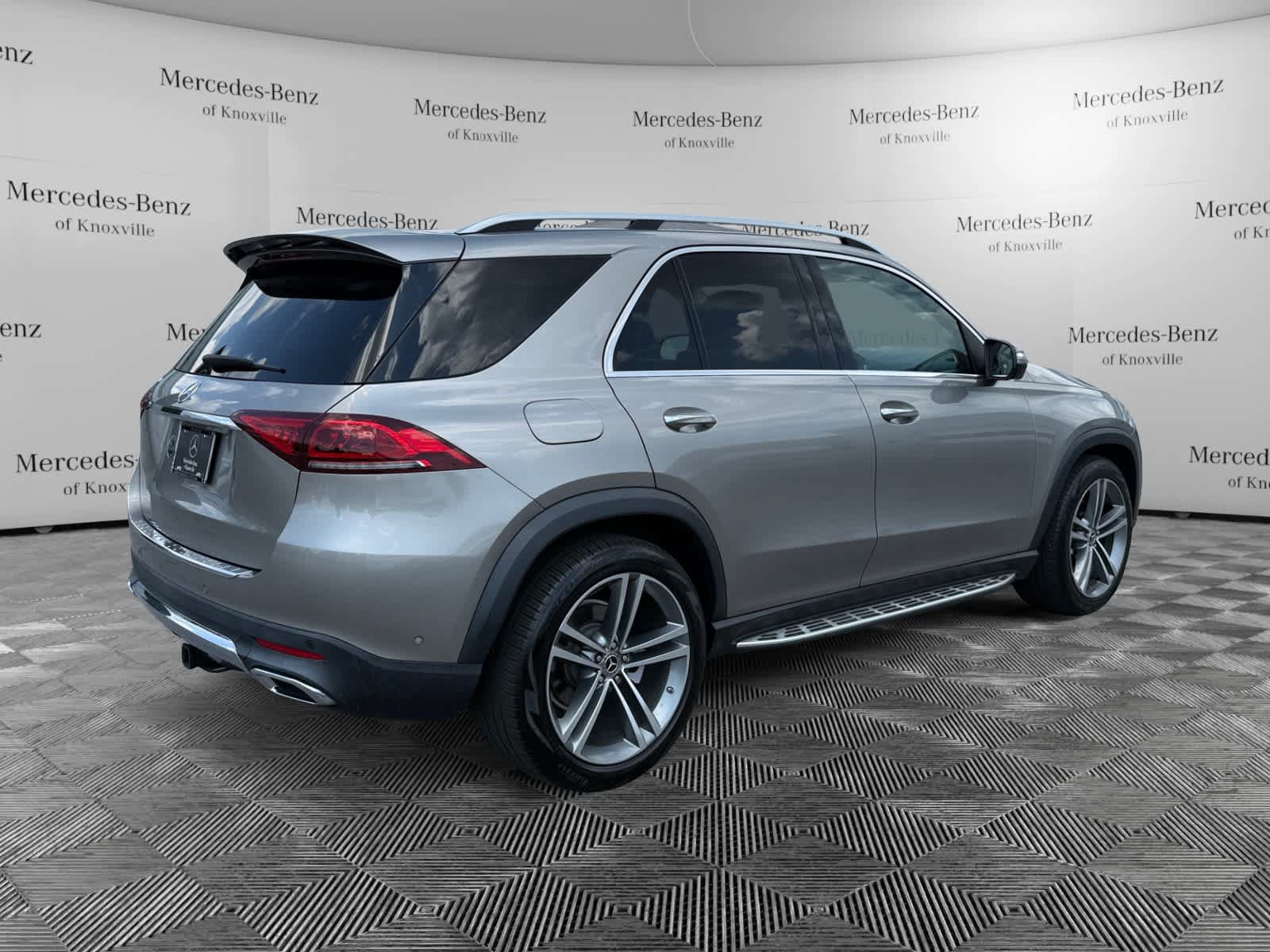 Certified 2020 Mercedes-Benz GLE 350 w/ Premium Package image 5