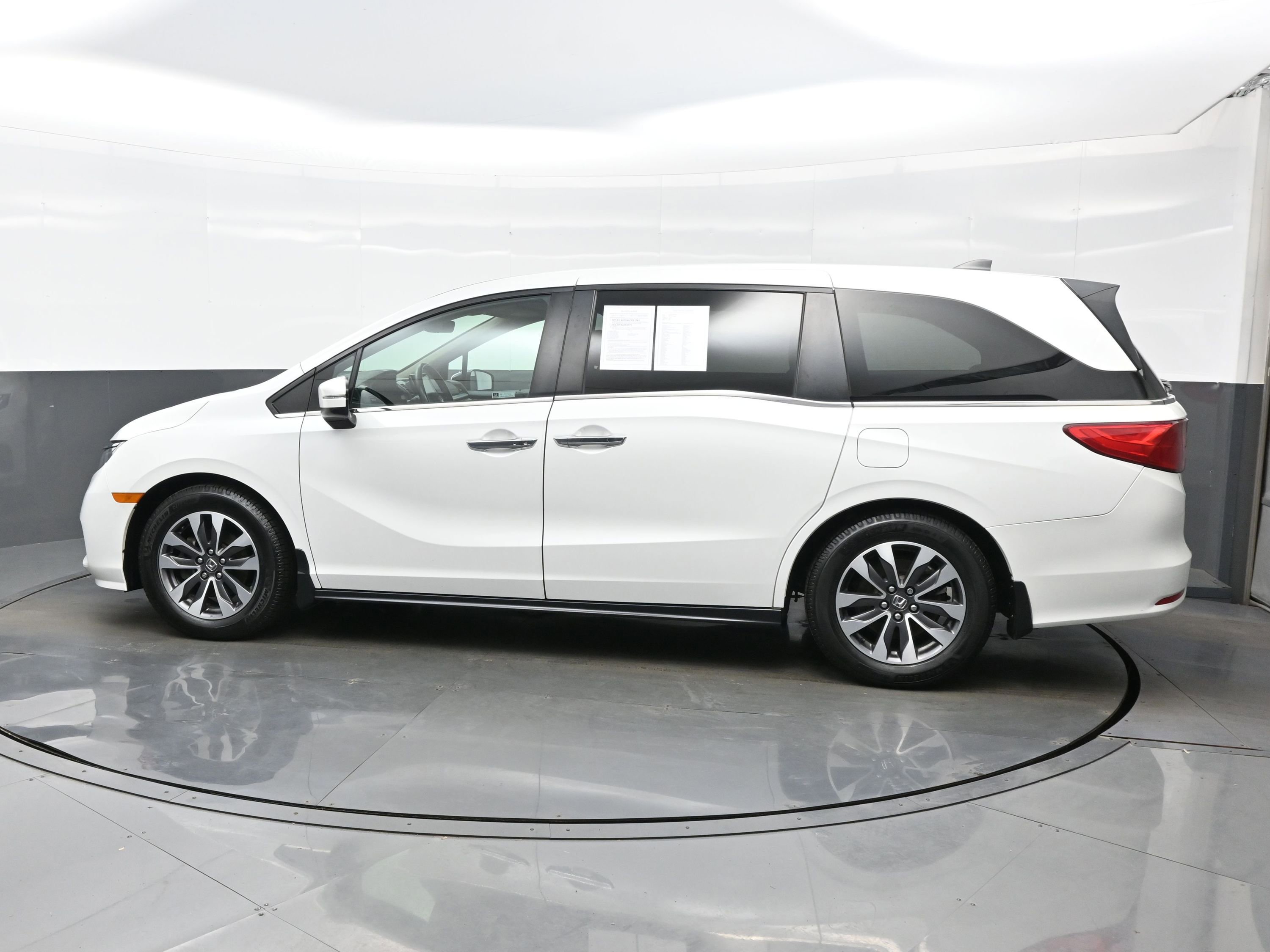 Used 2022 Honda Odyssey EX-L image 3