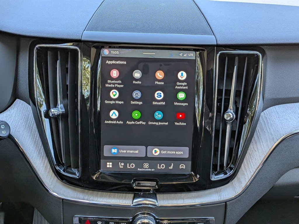Certified 2025 Volvo XC60 B5 Plus AWD/4WD image 18