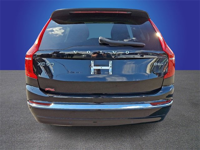 Used 2023 Volvo XC90 B6 Plus image 5