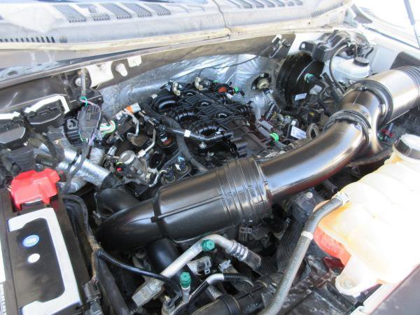 Used 2017 Ford F150 XLT w/ Trailer Tow Package image 16