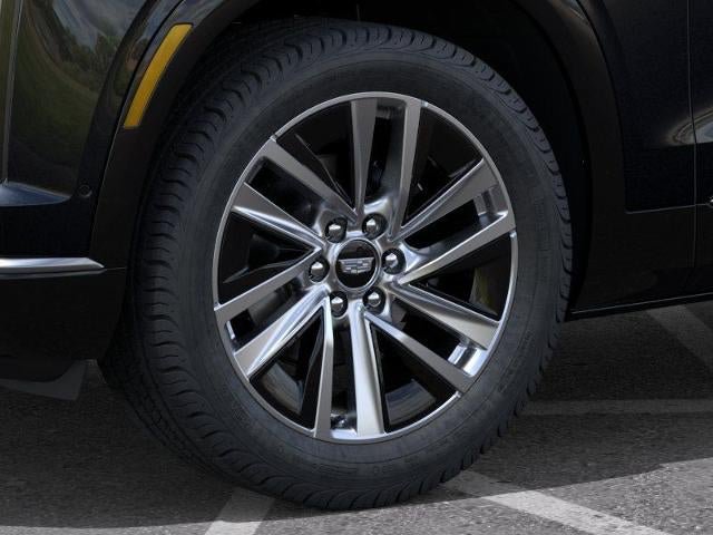 New 2027 Cadillac Vistiq Luxury w/ LPO, Floor Liner Package AWD/4WD image 9