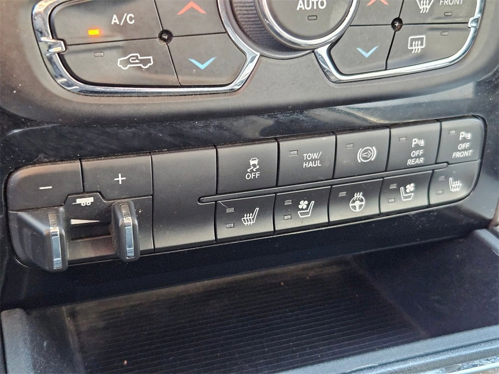 Used 2018 RAM 2500 Laramie w/ Sport Appearance Group image 32