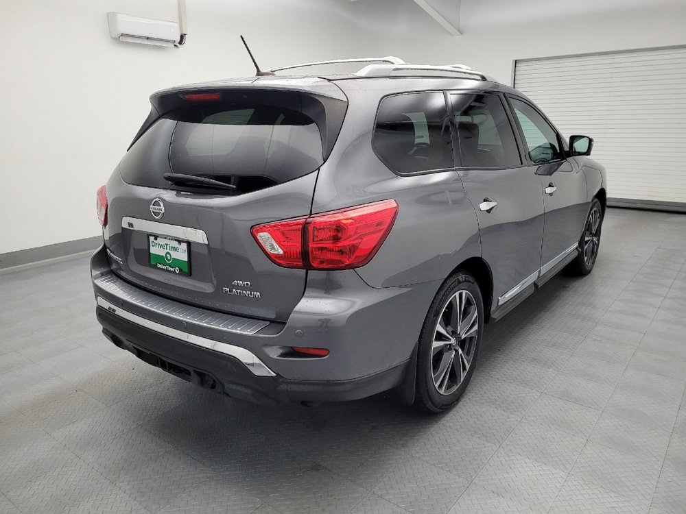 Used 2017 Nissan Pathfinder Platinum w/ Family Entertainment Package AWD/4WD image 9