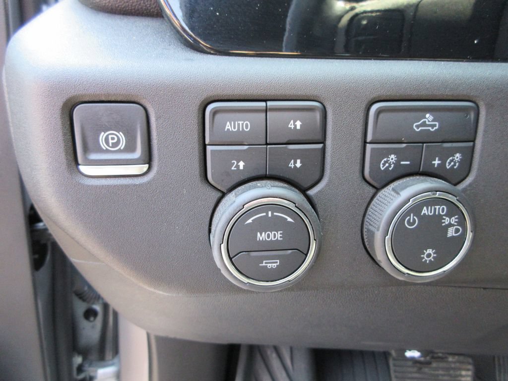 Certified 2024 Chevrolet Silverado 1500 LT AWD/4WD image 25
