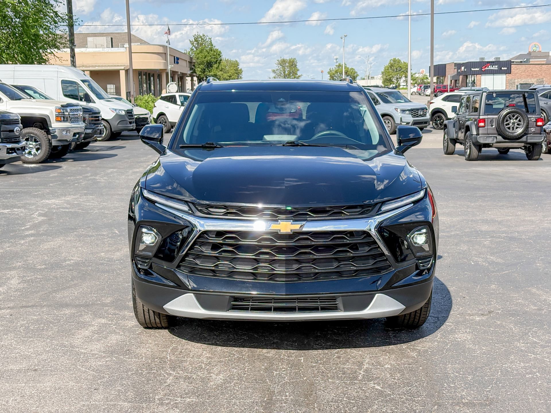 Used 2023 Chevrolet Blazer LT w/ Convenience Package image 3