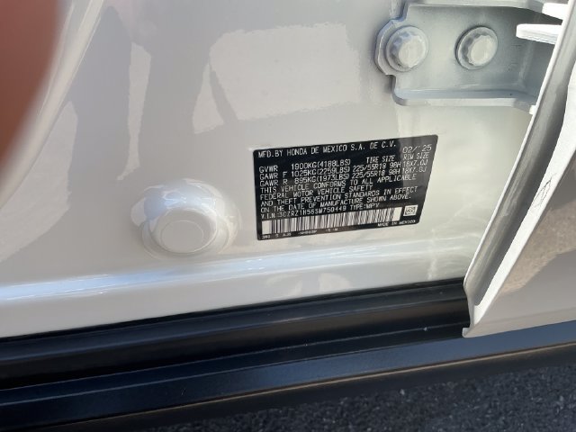 Certified 2025 Honda HR-V Sport image 30