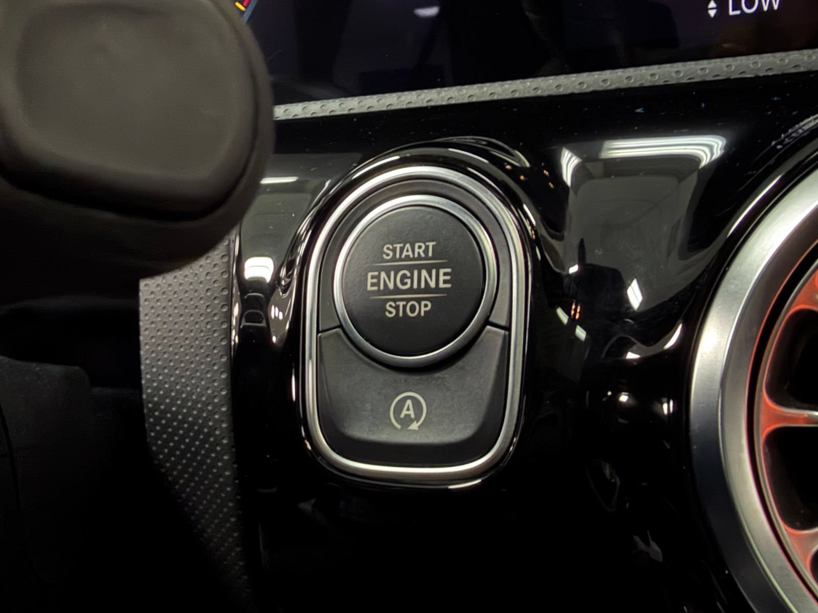 Used 2023 Mercedes-Benz CLA 250 image 31