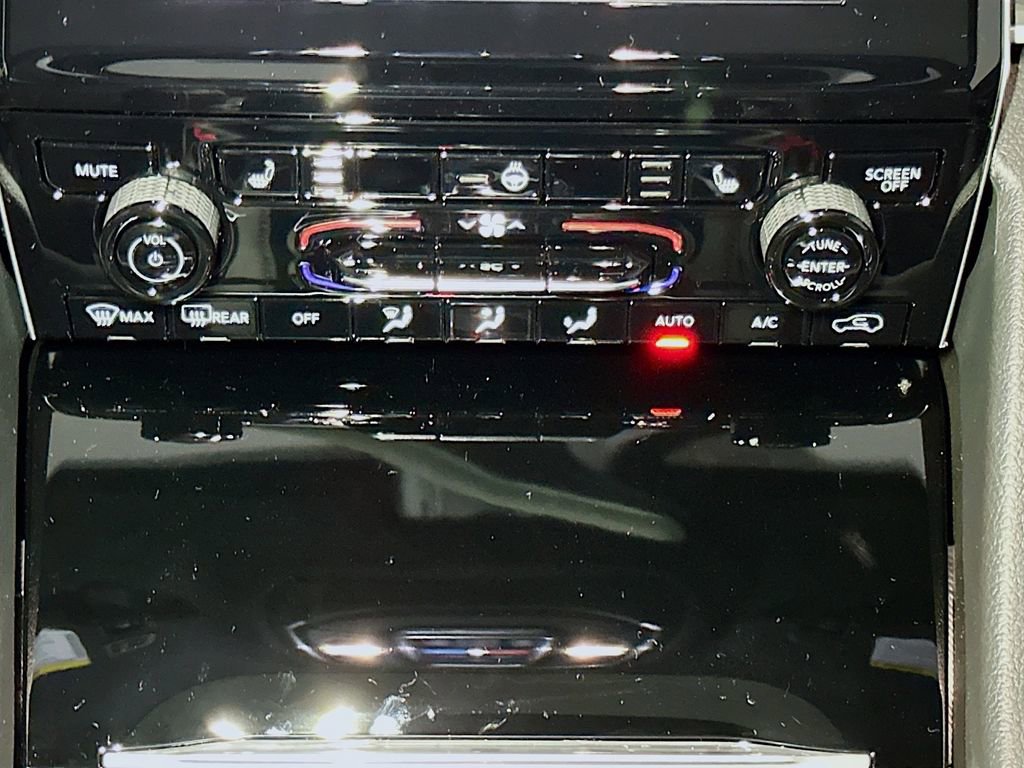 New 2025 Jeep Grand Cherokee Altitude AWD/4WD image 13
