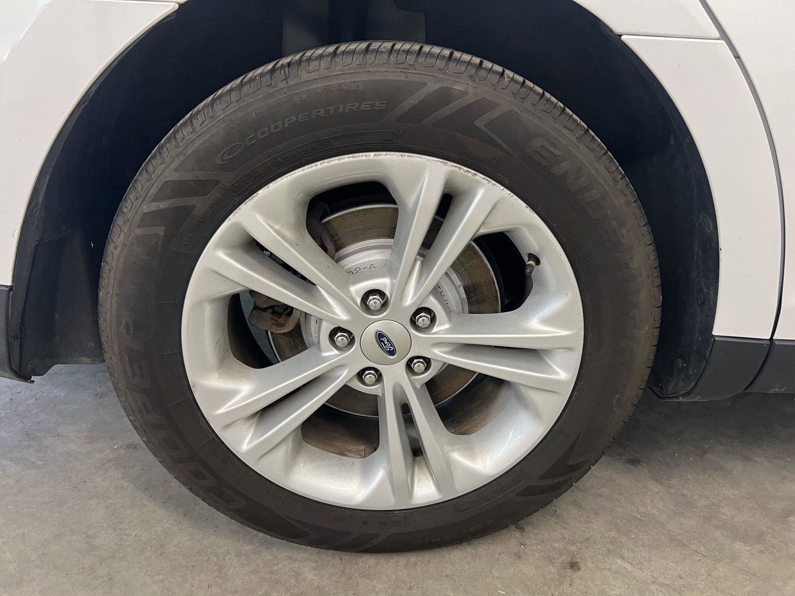 Used 2019 Ford Taurus SE image 37