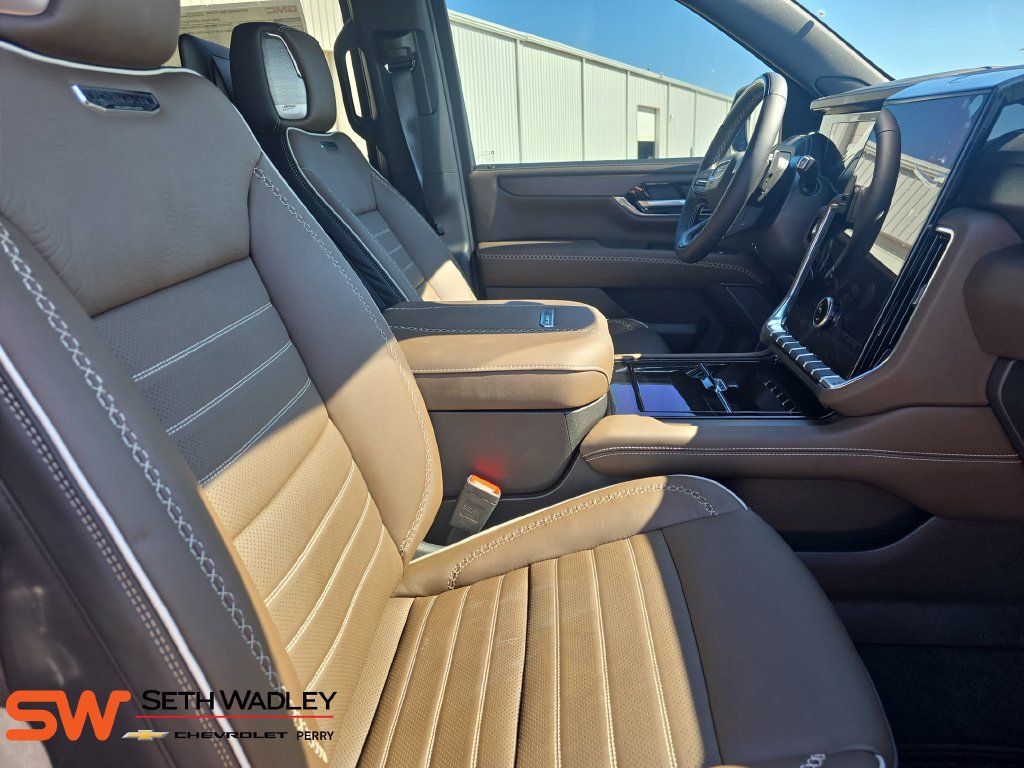 New 2026 GMC Yukon Denali Ultimate AWD/4WD image 10