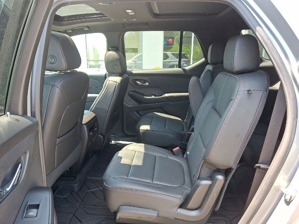 Certified 2023 Chevrolet Traverse RS w/ LPO, Floor Liner Package AWD/4WD image 20
