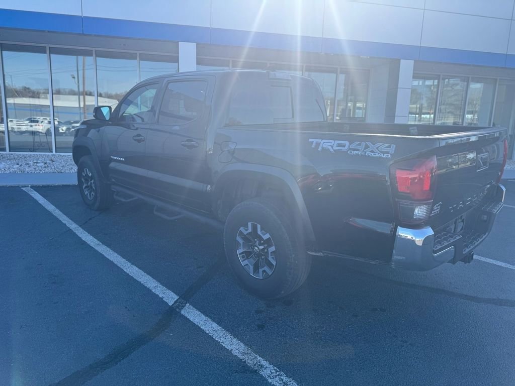 Used 2019 Toyota Tacoma TRD Off-Road image 5