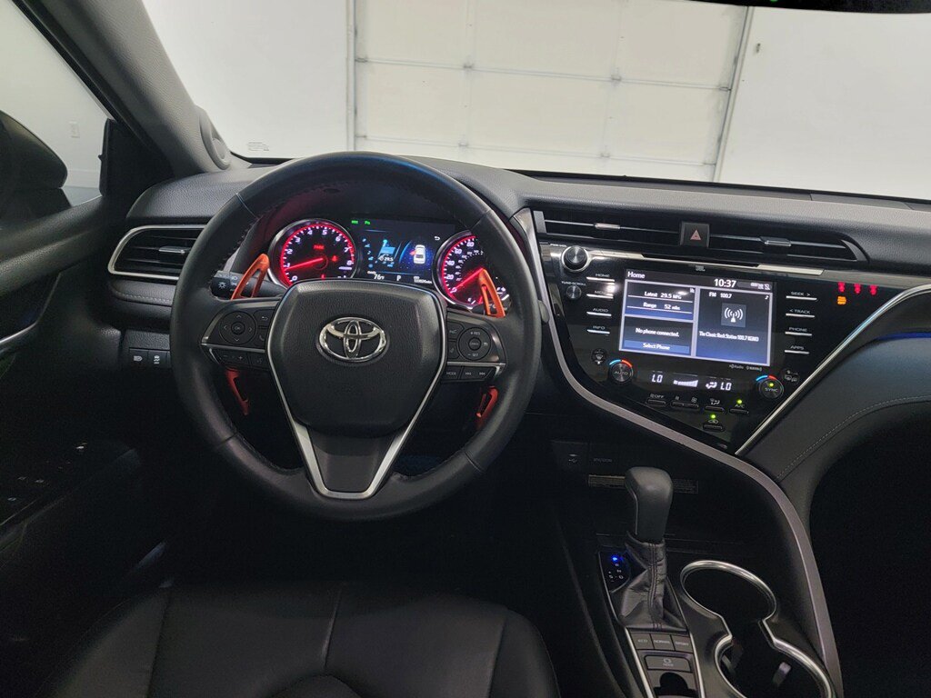 Used 2018 Toyota Camry XSE FWD image 12