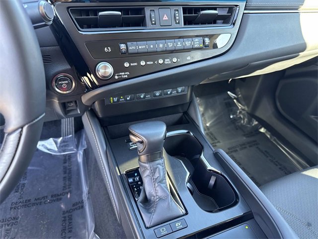 Certified 2025 Lexus ES 300h Ultra Luxury image 27