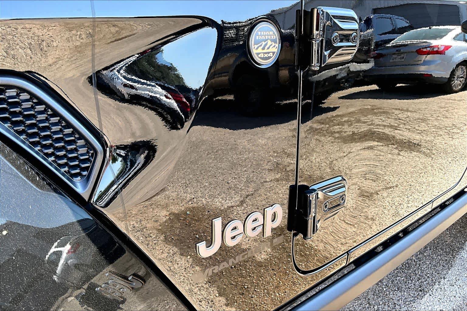 Used 2024 Jeep Wrangler Unlimited Rubicon 392 AWD/4WD image 31