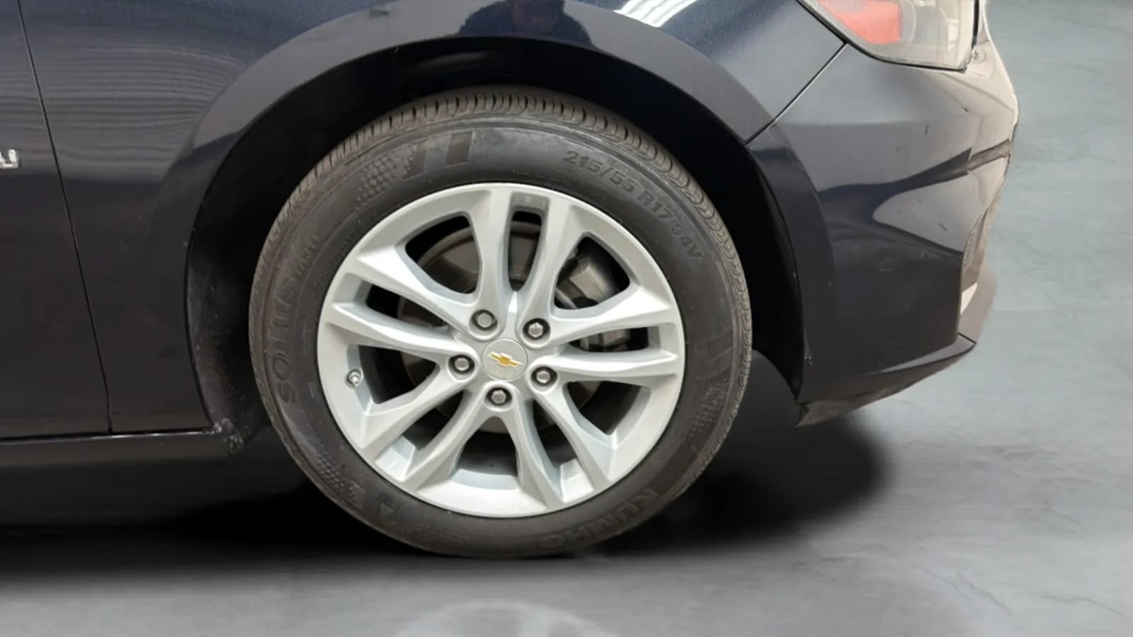 Used 2018 Chevrolet Malibu LT FWD image 24