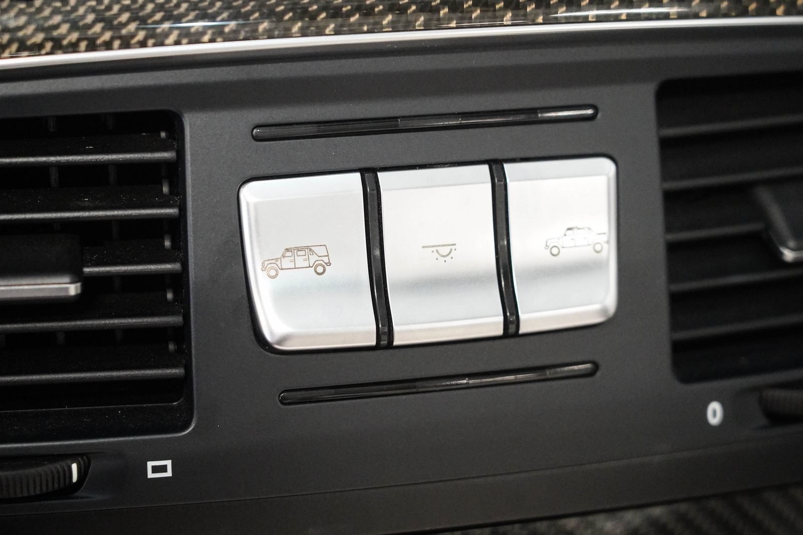 Used 2018 Mercedes-Benz Other Mercedes-Benz Models image 26
