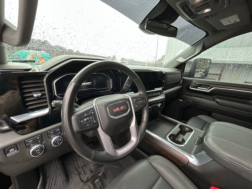 Used 2025 GMC Sierra 2500 SLT w/ SLT Premium Package image 2