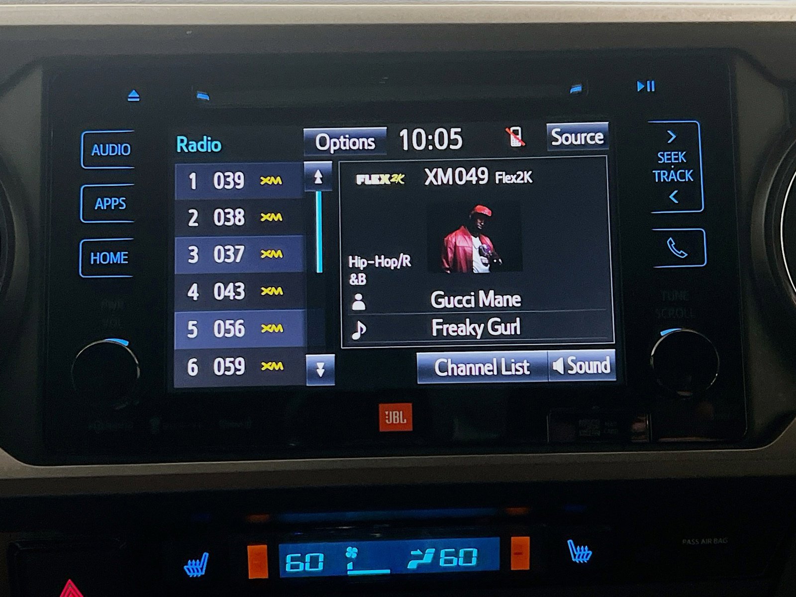Used 2018 Toyota Tacoma TRD Off-Road AWD/4WD image 10