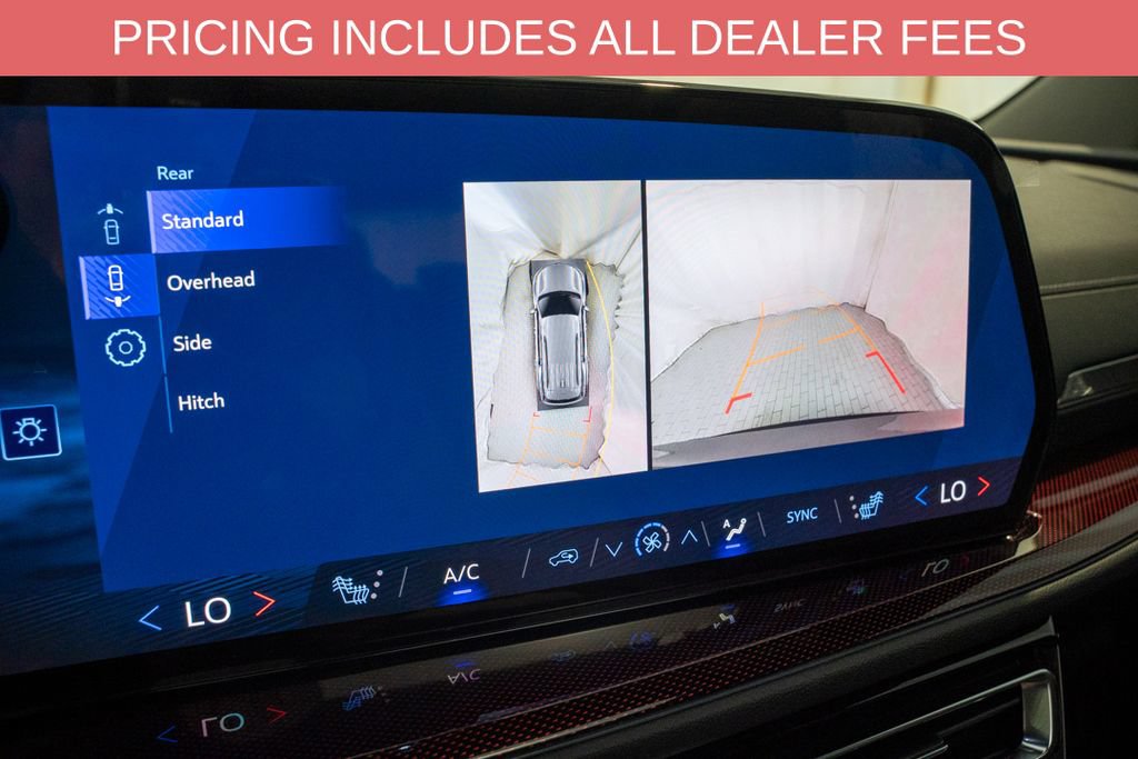 Used 2025 Chevrolet Traverse Z71 w/ Enhanced Driving Package AWD/4WD image 17