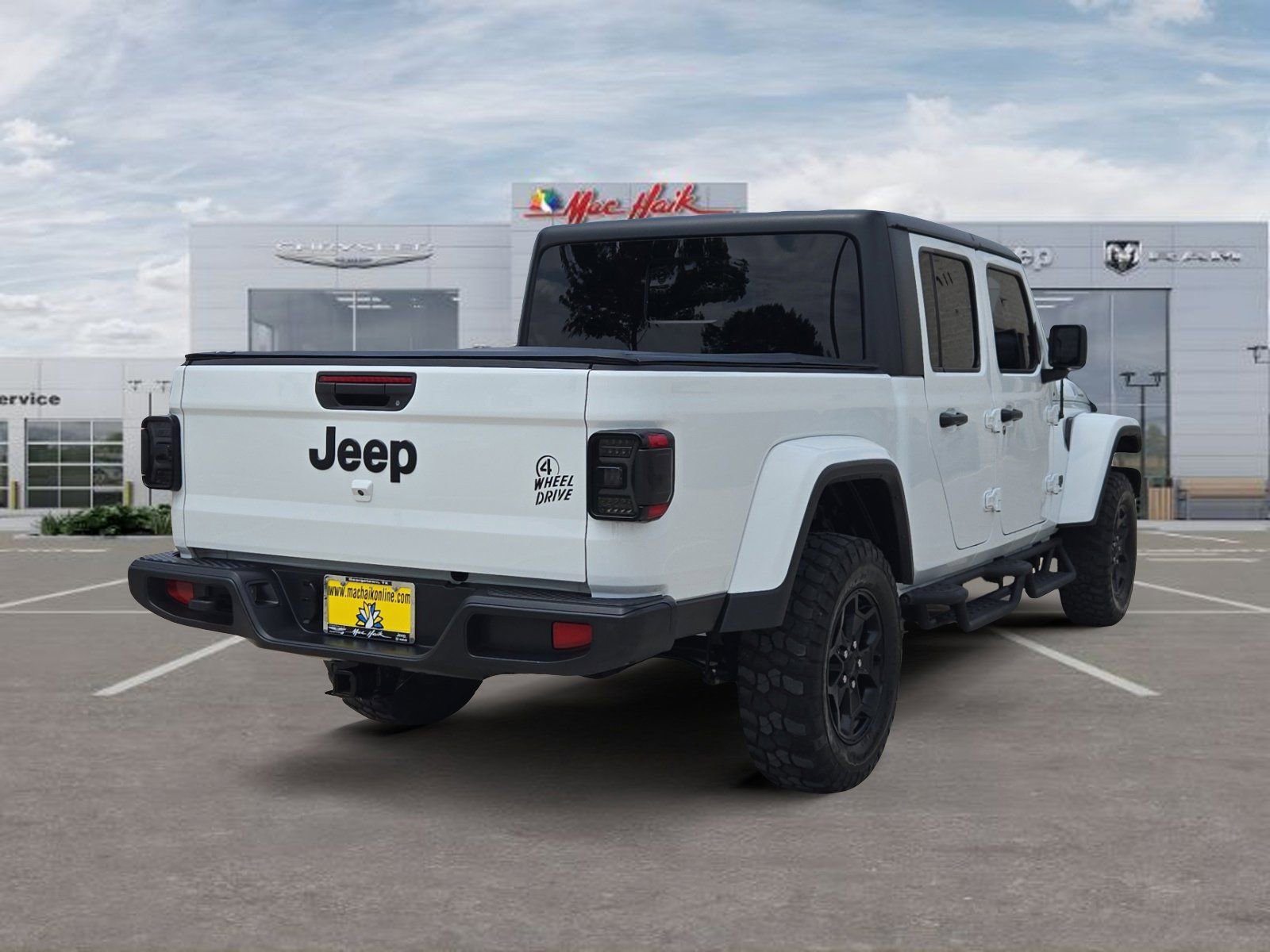 Used 2023 Jeep Gladiator Willys image 5