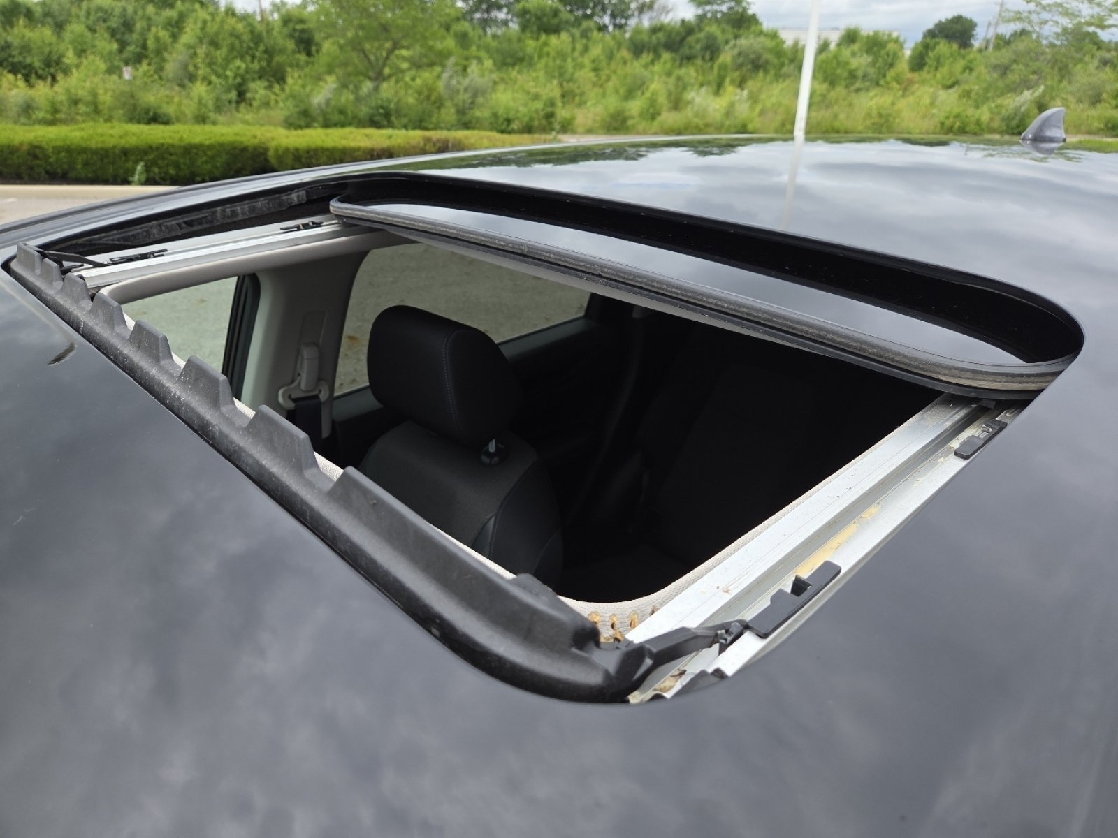 Used 2023 Honda CR-V EX image 4