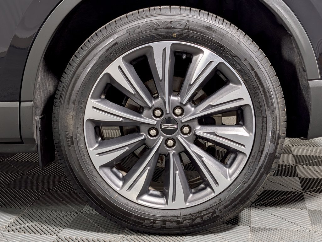 Used 2022 Lincoln Corsair Reserve w/ Equipment Group 201A FWD image 27