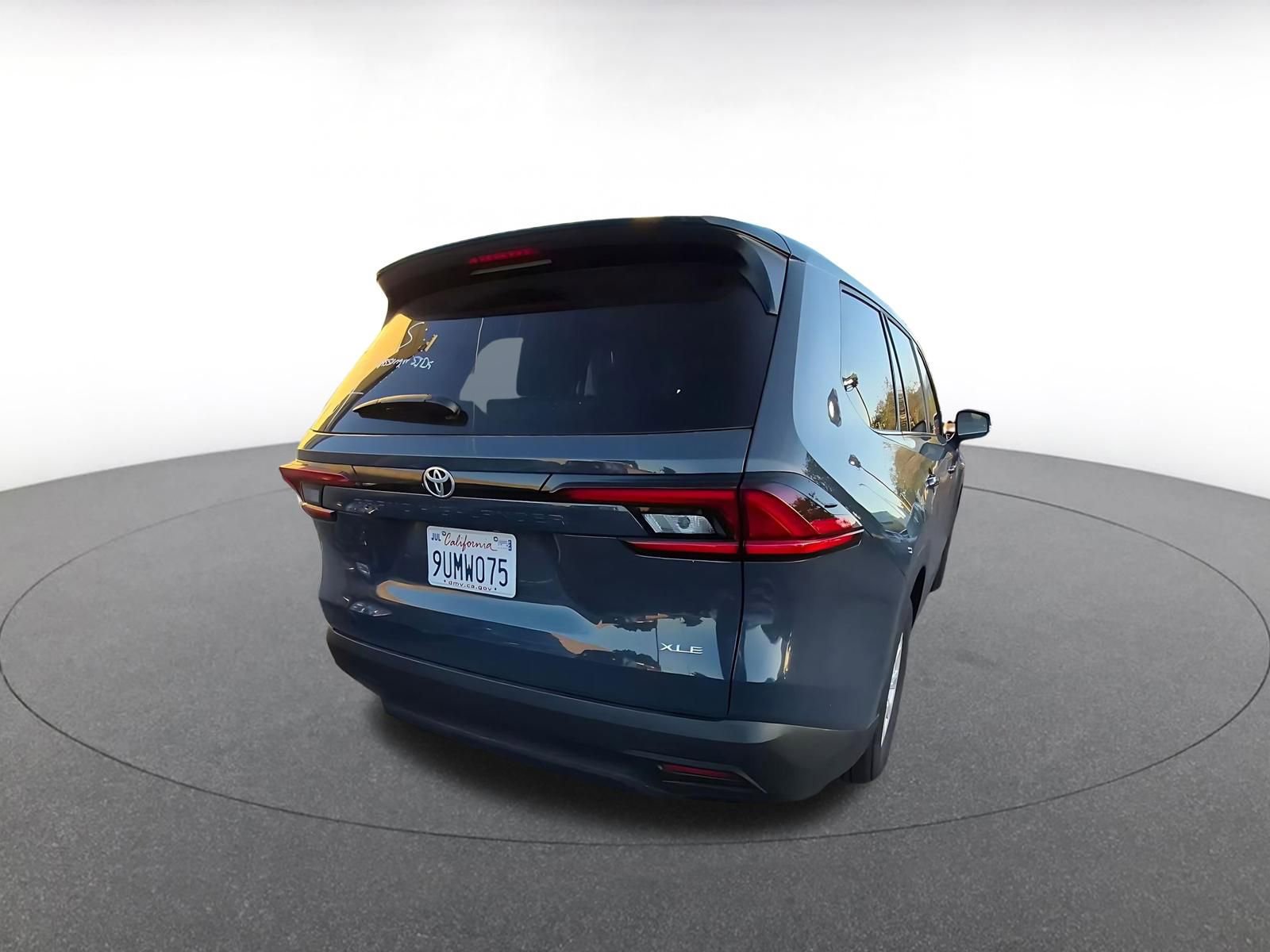 Used 2025 Toyota Grand Highlander FWD image 7