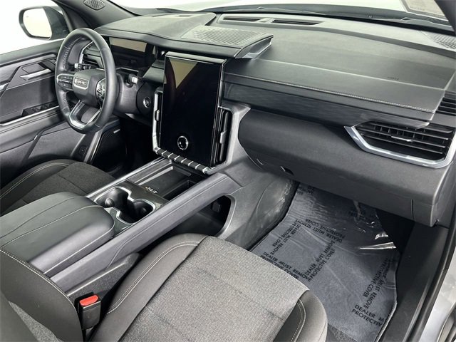 Used 2025 GMC Acadia Elevation image 30