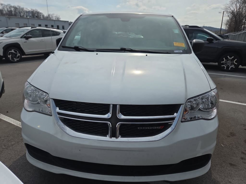 Used 2019 Dodge Grand Caravan SE w/ UConnect Hands-Free Group image 7