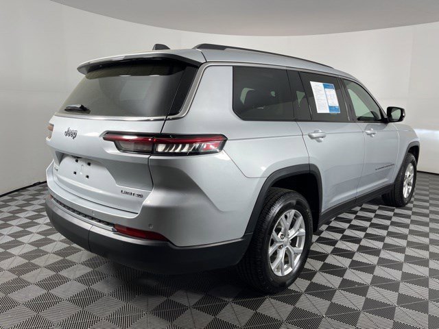 Used 2023 Jeep Grand Cherokee L Limited AWD/4WD image 8