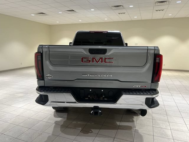 Used 2024 GMC Sierra 3500 SLT w/ SLT Convenience Package AWD/4WD image 4