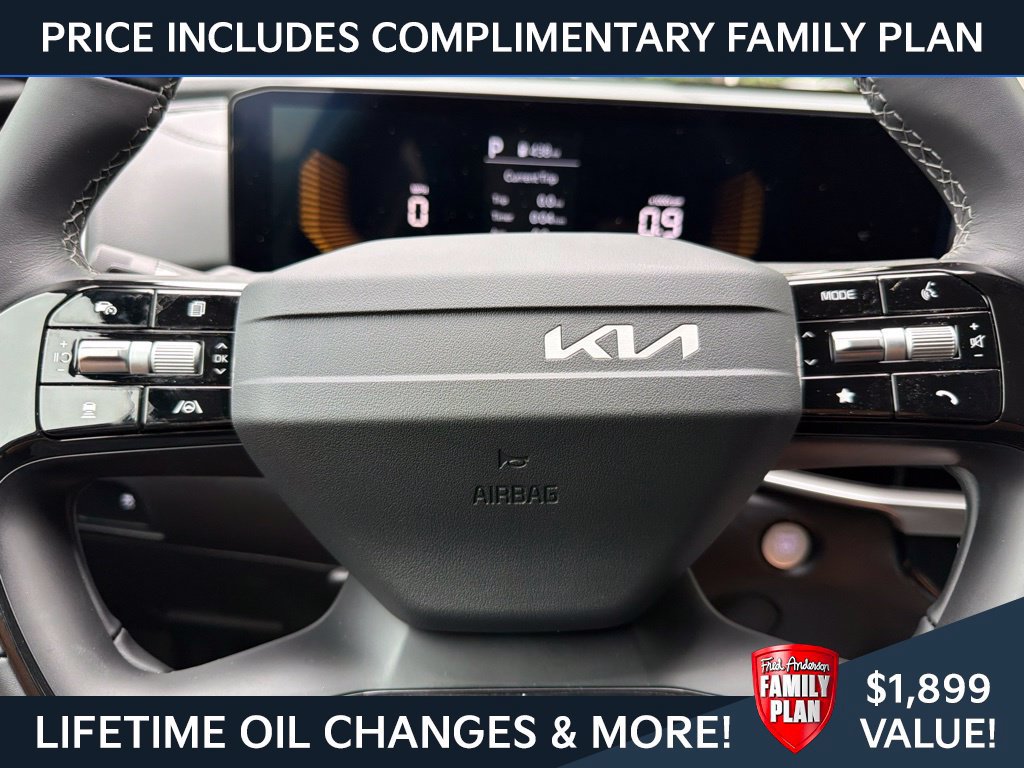 New 2026 Kia Sorento LX FWD image 17