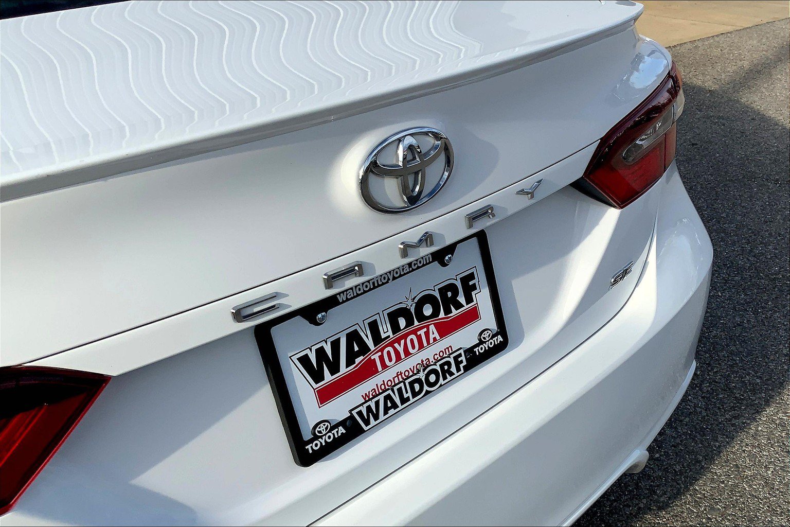 Used 2022 Toyota Camry SE FWD image 10