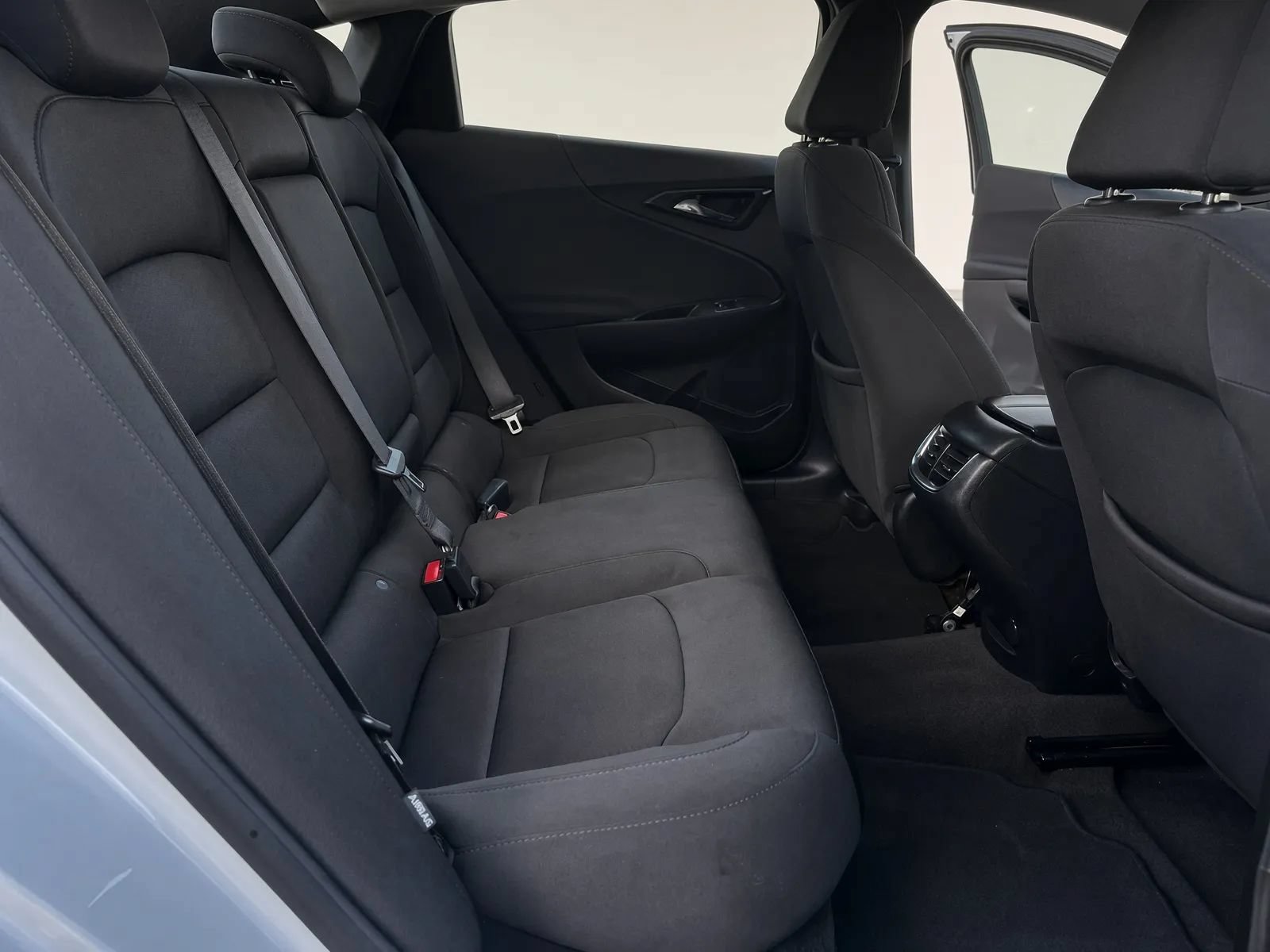 Used 2021 Chevrolet Malibu LT FWD image 15