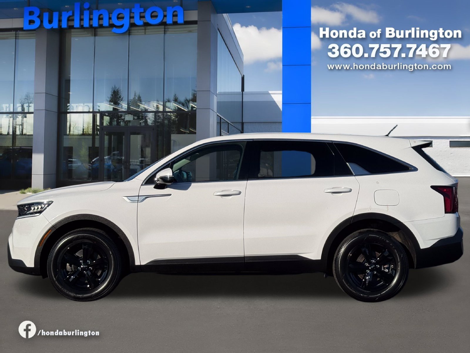 Used 2022 Kia Sorento LX AWD/4WD image 3